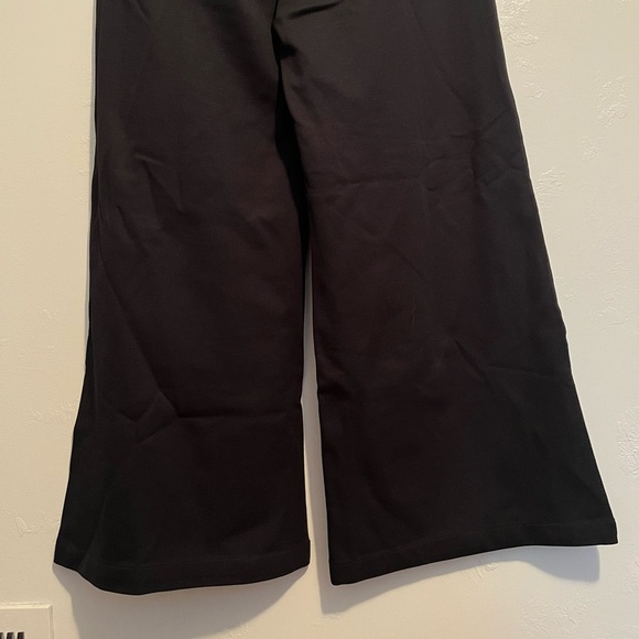 Kut from the Kloth Meg High Rise Wide Leg Black Trouser - Picture 11 of 12